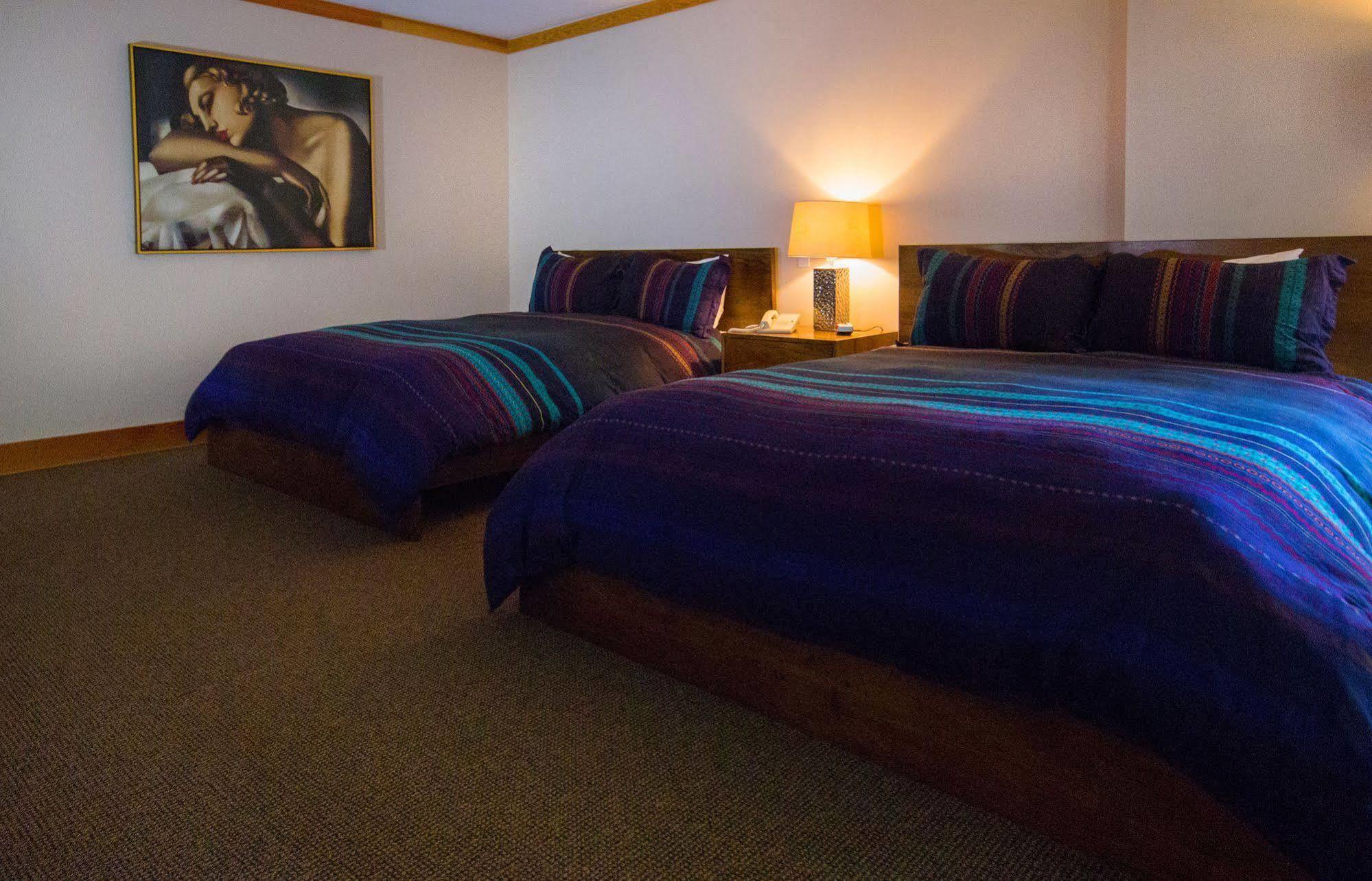 The Lodge At Skeena Landing Тірейс Екстер'єр фото